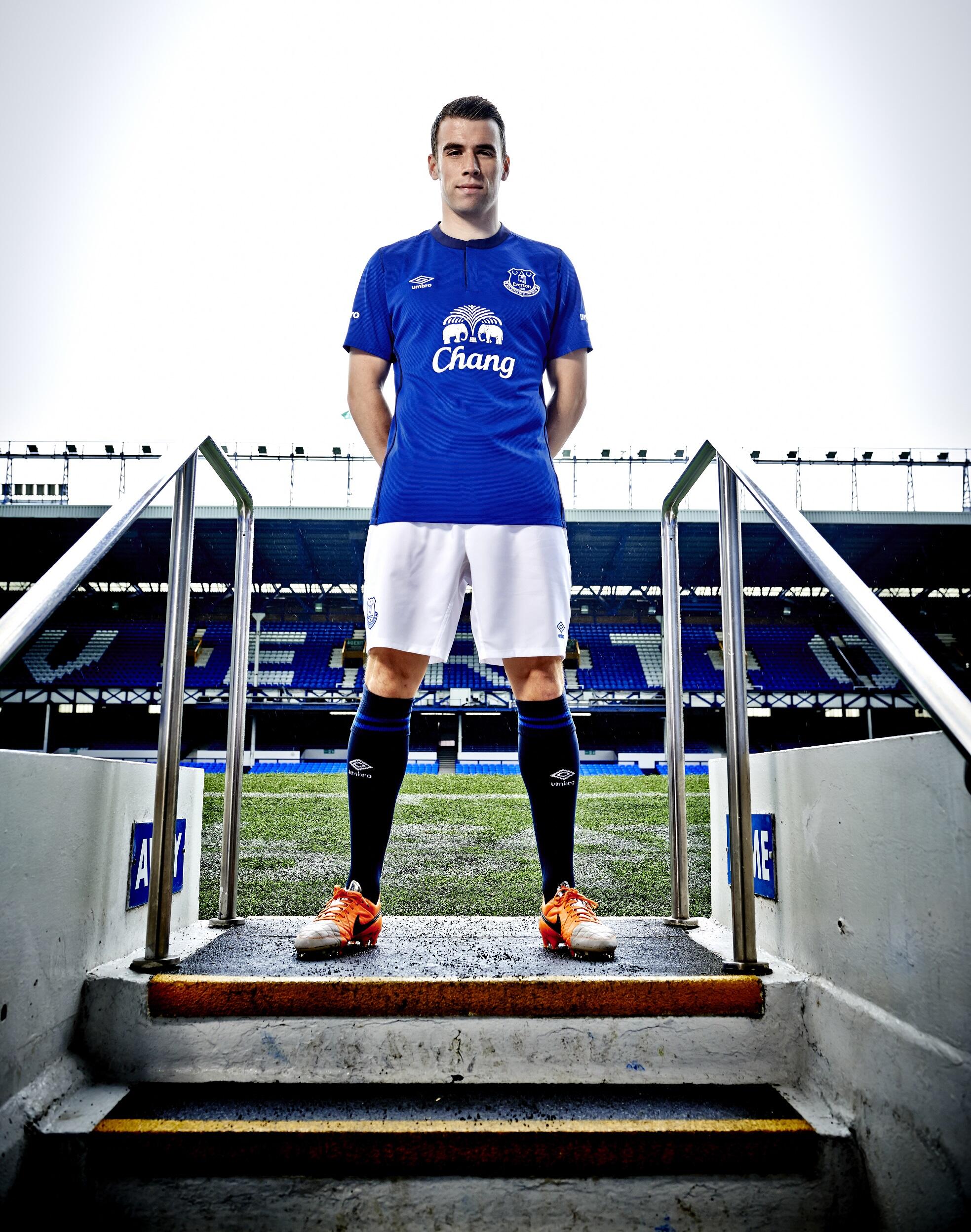 Everton deals 2014 kit