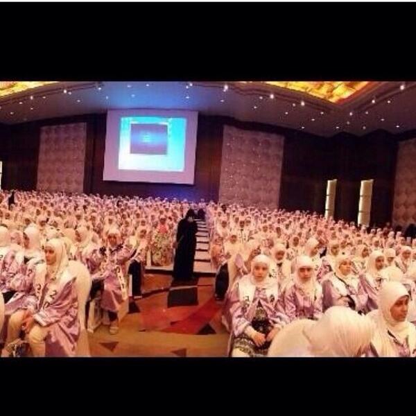 m_alenezikw's tweet photo. مشروع ..
#نوري_اكتمل 

 ل تكريم كل فتاة قالت نعم للحجاب ..
 http://t.co/GfeJSHKAFu
