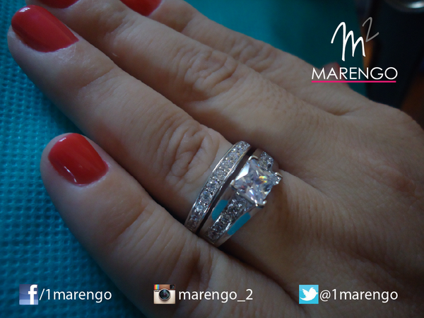 Marengo_Moda's tweet photo. Verdad que este juego (solitario y cintillo) con cristal de corte cuadrado con ribete de circones es Hermoso!!! http://t.co/WYVWOth46p
