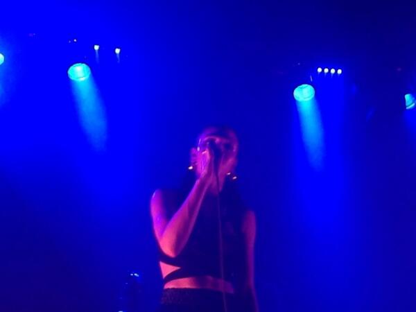 TASHTUNG's tweet image. Killing it / hypnotised @FKAtwigs @ICALondon last night. Witnessing something special