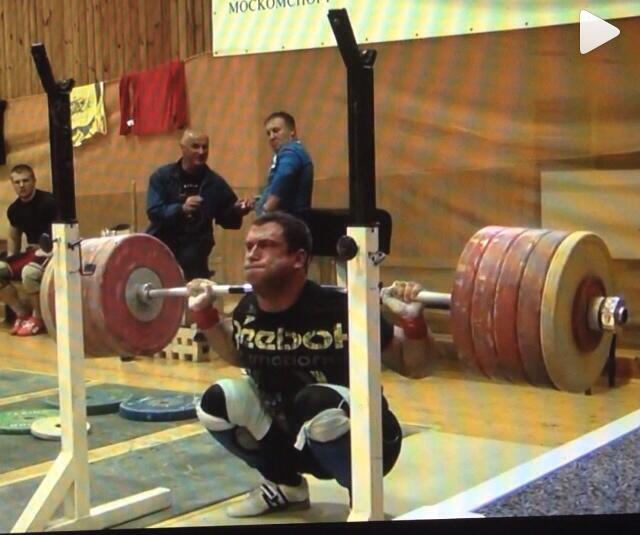Dmitry Klokov on Twitter: "Back Squat with pause - 260 kg Video:  http://t.co/Bz9yWI0ky9 http://t.co/nfJzplO2oN" / Twitter