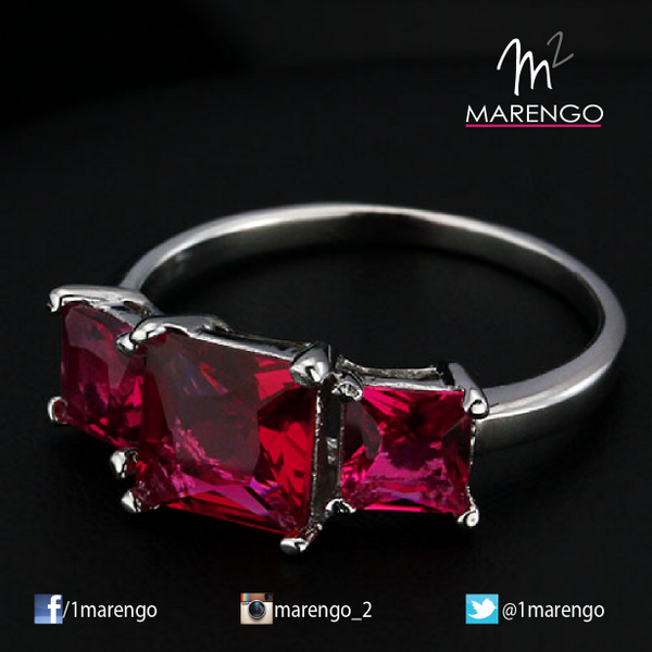 Marengo_Moda's tweet photo. Precioso #anillo bañado en rodio, con tres circones de corte princesa color rojo. #catalogo #moda #fashion #marengo http://t.co/Ct7UQ76Qxy