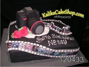 kalikacakeshop's tweet photo. mau kue ulang tahunmu sesuai dengan hobimu?? datang aja ke http://t.co/bXI0js9oXS http://t.co/FqWQsS5pTK