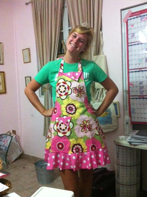 SandyMalone_'s tweet photo. U know u r working too late when @KelsiWIV dresses up in apron &amp; tiara that @InternHannahWIV &amp; @ErikaTheIntern sent! http://t.co/XPUxkug2jP