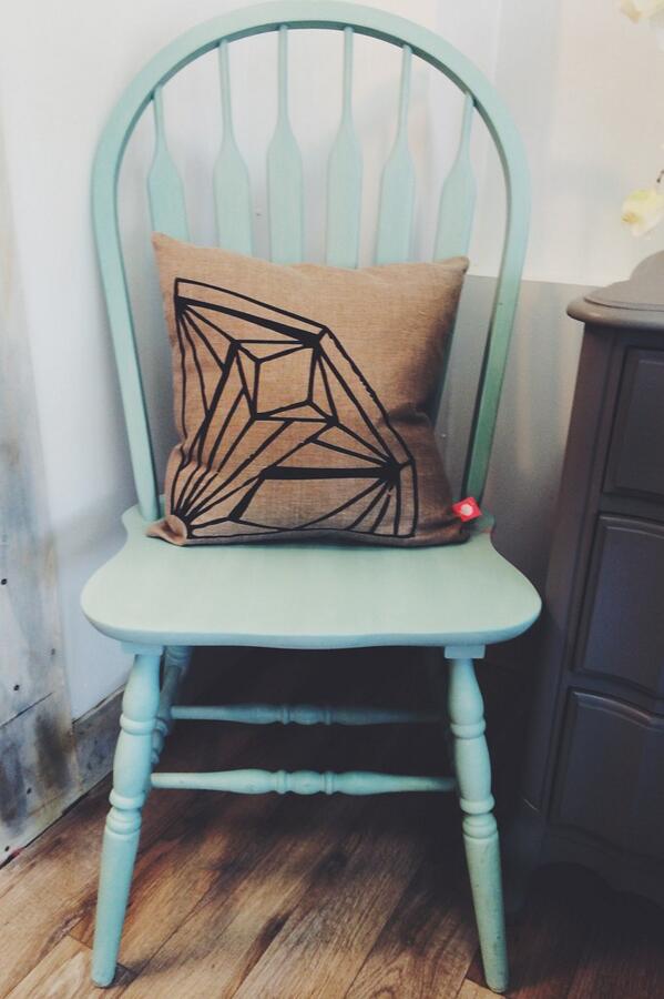 AubeDesign's tweet image. Une nouvelle ligne Aube - coussins sérigraphiés fait d'une matière noble - 100% Lin