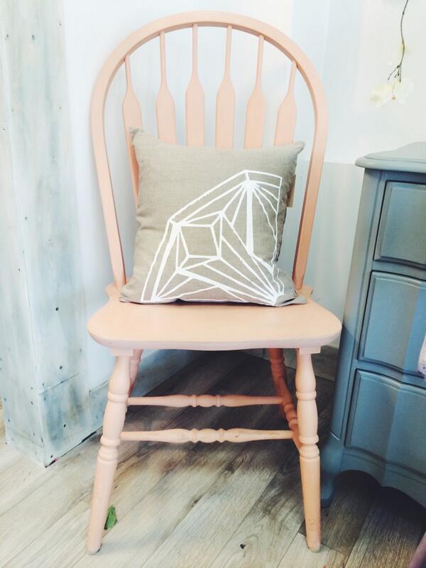 AubeDesign's tweet image. Une nouvelle ligne Aube - coussins sérigraphiés fait d'une matière noble - 100% Lin