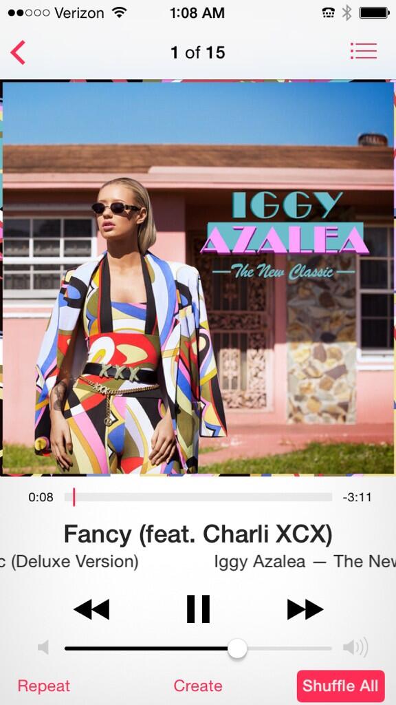 Da3rdJones's tweet image. Listening to my jam before sleep