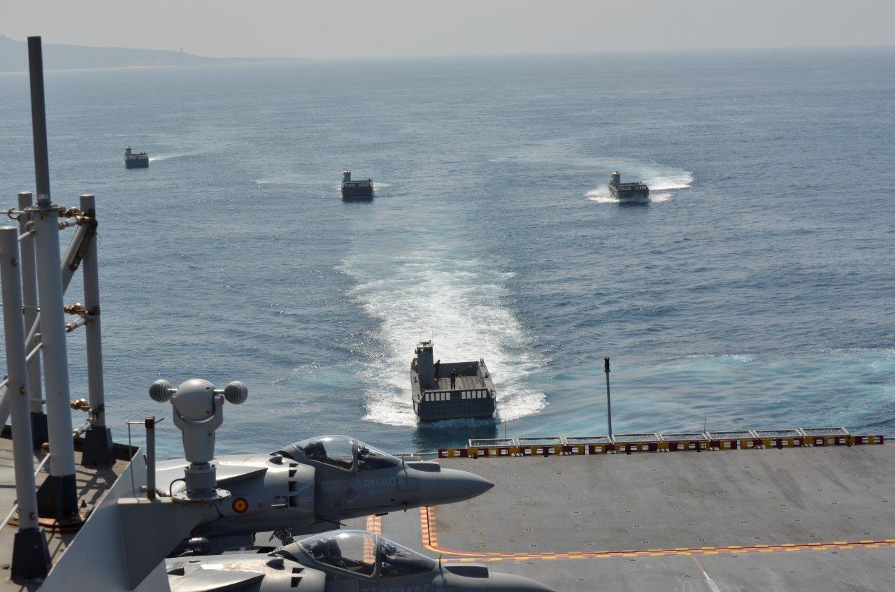 BrHulBUCEAE932A.jpg:large