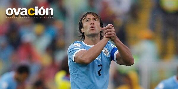 #Brasil2014 | Lugano: " (Suárez) dejó la vida. Lo tenemos que proteger a capa y espada"
VIDEO►bit.ly/1wFkv4g◄