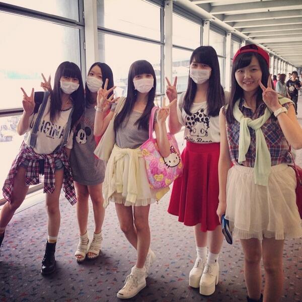 TGSFRANCE's tweet photo. les filles sont arrivées a Hong Kong ! #TGSJP http://t.co/qm5xpkJX2u