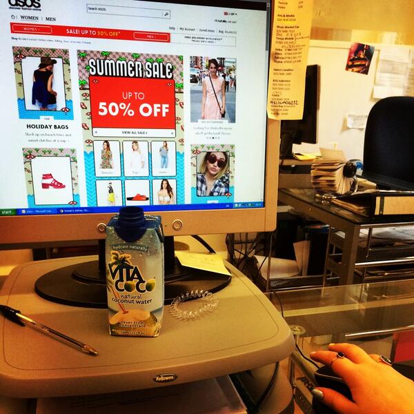 SundayStyling's tweet image. Wake up! Time to shop! #prettywoman #payday