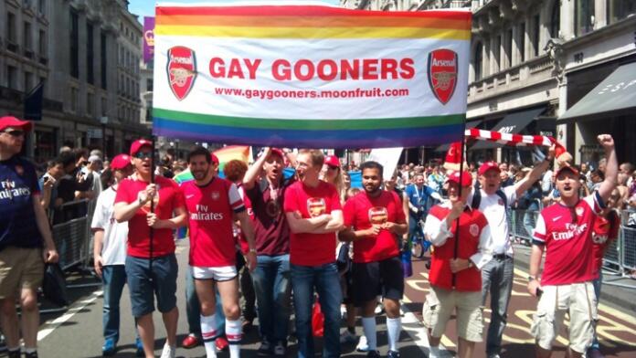Arsenal på «#Arsenal's LGBT group, @gaygooners, will take part in the Pride in London tomorrow: http://t.co/s4rQtnet7J http://t.co/uzpLtSjYYd» / Twitter