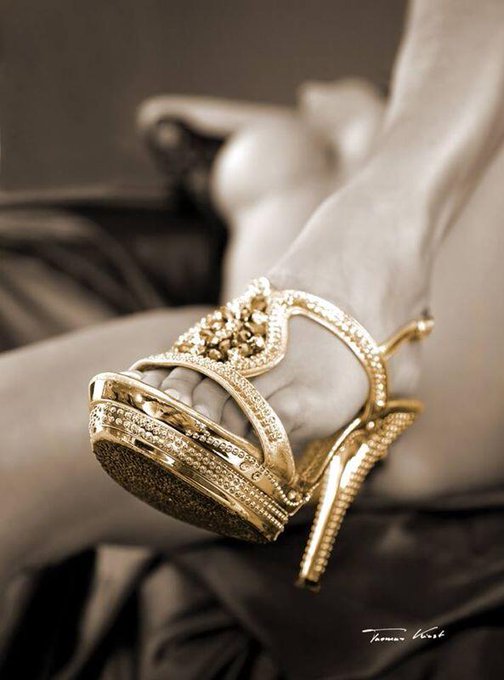 Einen tollen Freitag euch allen :-) ich bin gleich wieder online auf http://t.co/m2LH9eqiPA #fotoshoot<a href="/tag/fotoshoot"class="tags"><span>#fotoshoot</span></a>