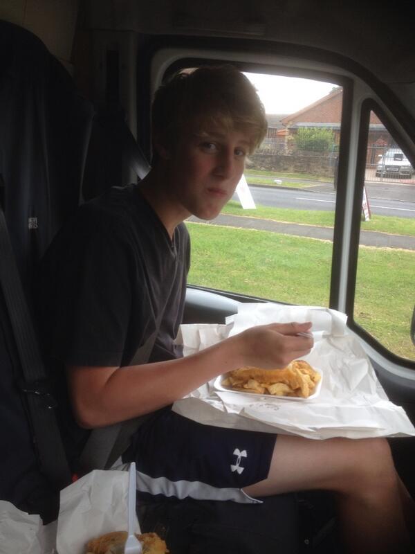 simonevabel's tweet image. Viv. He's happy now !!