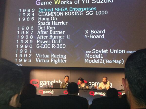 Ojito a la lista de juegos. La mitad de la paga de mi abuela me la gastaba en este señor.