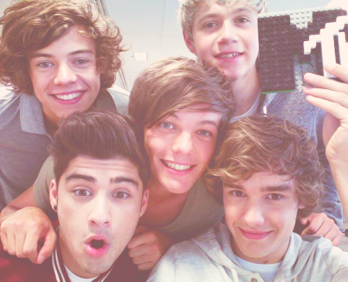 1DInsideReport tweet picture
