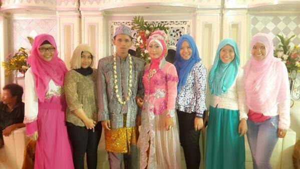 Wedding Yunda Euis. Kom.keguruan dan Ilmu pendidikan. Semoga menjadi keluarga Samawa. Amiin ya rab..