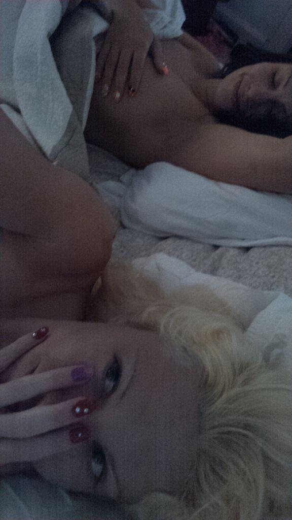 There is a girl in my bed @rmlimodriver69 @ZenaBuddysgirl #hcotw @LoveSimone http://t.co/MW2xPIeMXG