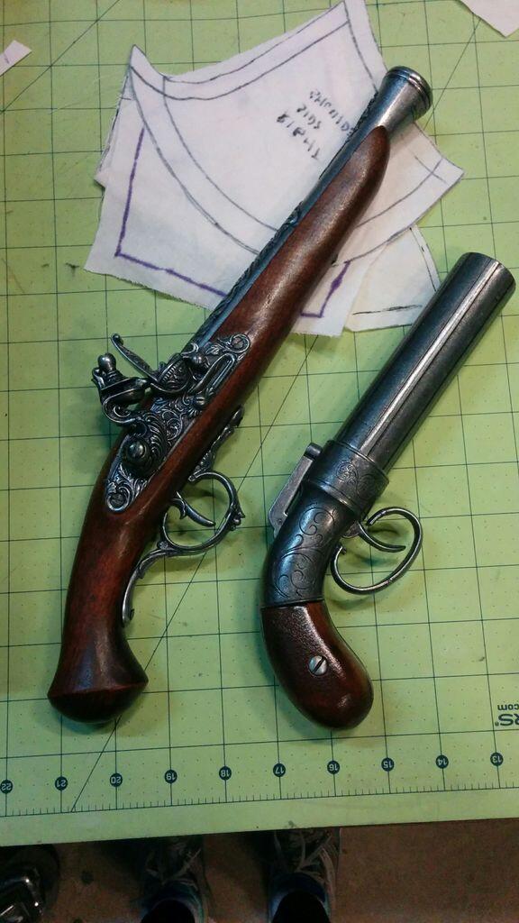 Ridd1e's tweet photo. Pew pew pew for my @assassinscreed costume at SDCC. http://t.co/cKrcXkUVj8
