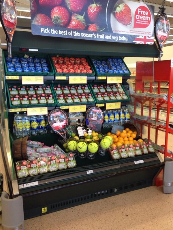 Ace tennis display..... with a serving of Pimm's <a href="/ProduceAcademy/">Produce Academy</a>