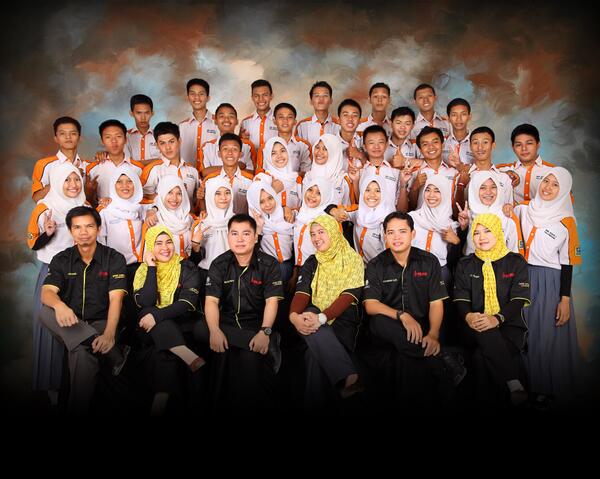 Foto siswa XII TKJ 1 <a href="/smkn2plg/">SMKN 2 Palembang</a> beserta guru produktifnya