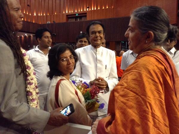 <a href="/Vandanashiva/">vandana shiva</a> and <a href="/sunithakrishnan/">sunithakrishnan</a> at the Metta Summit with me, briefing PM of Sirlanka on their respective expertise