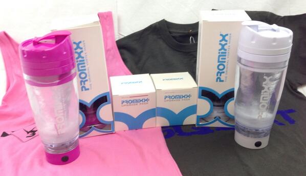 promixx's tweet photo. #comp RT&amp;FLW win his &amp; hers upgraded PROMiXX &amp; V3 tops! #fitfam #fitness #fitspo #gym #fitbloggin #health #gymgear http://t.co/Y1xxTGv3a9