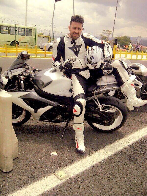 AlejandroRonRD's tweet photo. me encanta esta foto #elmasbello @yayonski_ron @Ron_elmalo http://t.co/Fxgr1k2af4