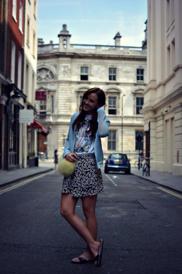 burkeceramics's tweet image. new post wearing @truffleshuffle_ @OwnTheRunway and @RiverIslandPR 
burkatron.com/2014/06/what-i… #fbloggers #ootd