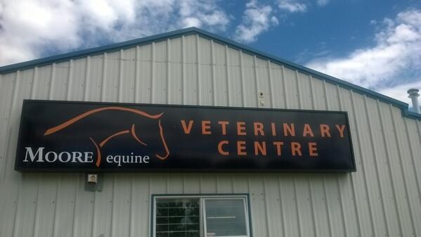 Thanks Dr. Mattson <a href="/MooreEquine/">Moore Equine </a> last #ABvetclinictours now bus back to Edmonton. A Great 3 days celebrating #vetlife