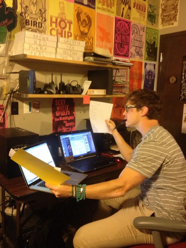 dougfirintern's tweet photo. Another day in the rat race to make it to the top.  #internlife #lockin http://t.co/Q8Sr3dBQu4