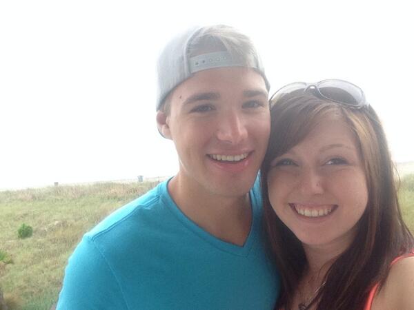 BenDeShon's tweet photo. BEACH! http://t.co/c7HbCQborv