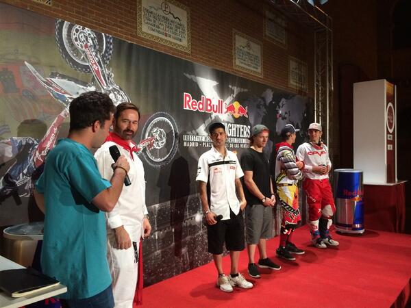 Lastlap_ES's tweet photo. Podio de auténtico lujo en el #Xfigthers. Tom Pagés repite triunfo en #Madrid. @Danytorres71 terminó 4º @redbullESP http://t.co/eQEdnuh4e3
