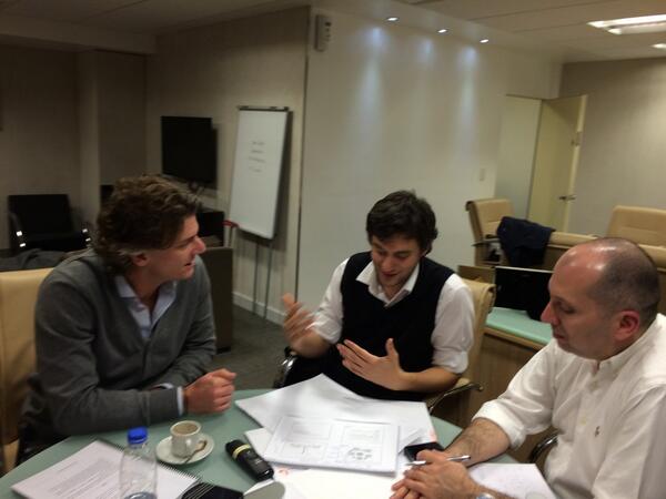 nicoscioli's tweet photo. Con @sjavelier ganador del conc. p/emprender #IncentiBA @GrupoProvincia trabajamos en el nvo curso p/crear empresas http://t.co/uXhmDIKJF3
