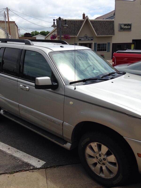 d_dumdei's tweet photo. Wish I had a mountaineer!! @HaasBender http://t.co/6IRjaZ8kIa