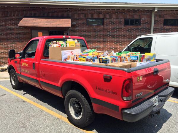 we collected over 400 boxes of cereal for <a href="/MUSTMinistries/">MUST Ministries</a> in just 4 days!  #communityoutreach