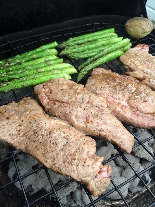 ASTROthedj's tweet photo. Steaks on the grill and some cold ones!! Good Friday! http://t.co/MRclo5oTAl