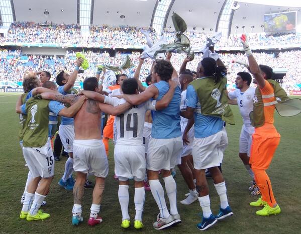 "Más que nunca, para el partido de mañana, ¡vamos que vamos!"