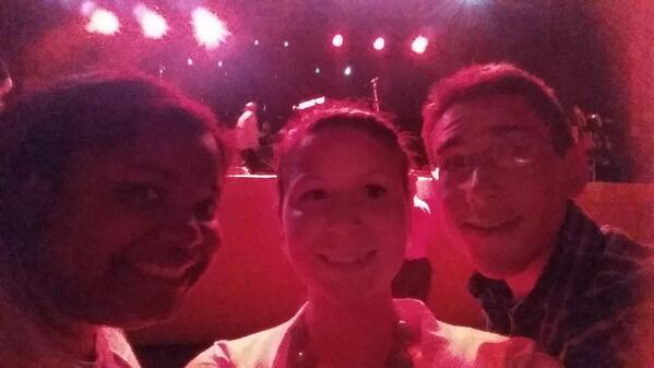 CaseyConQueso's tweet photo. @teganandsara waiting since 10 am to see you. So excited! http://t.co/lxEK78ZKDT