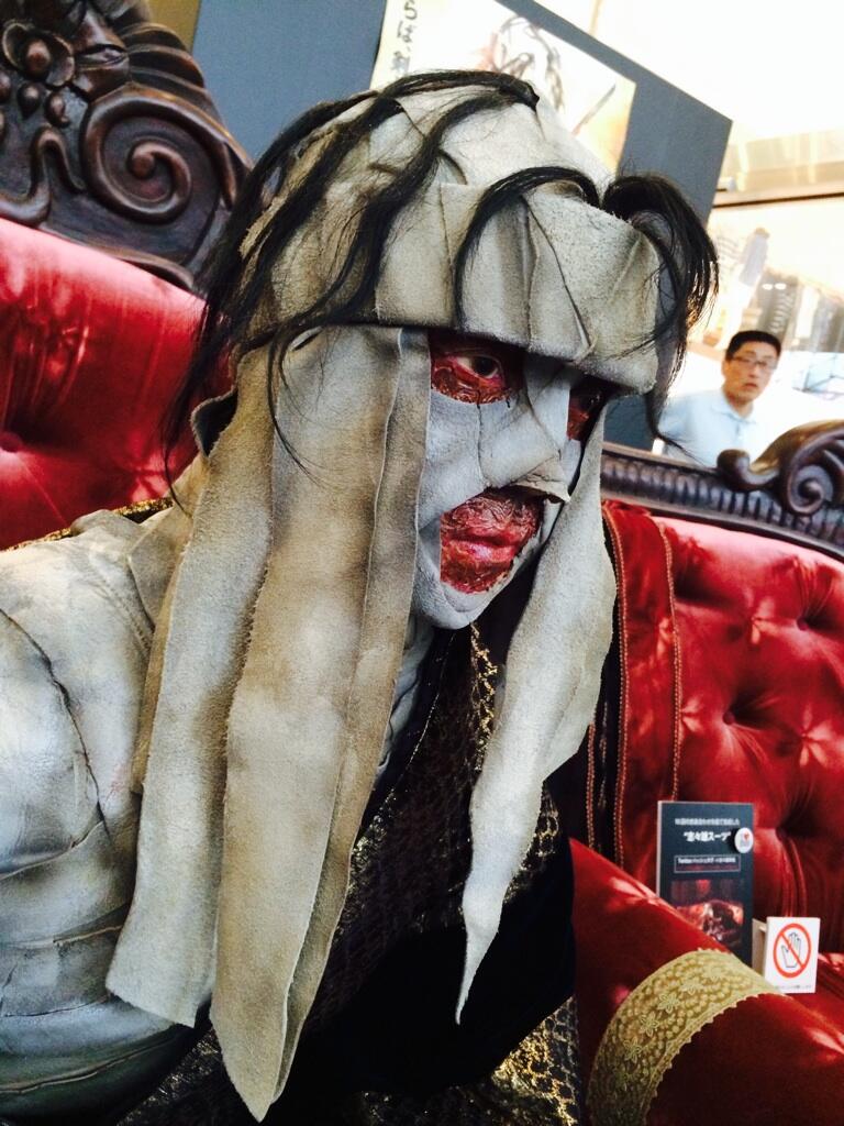 映画 るろうに剣心 最終章 公式アカウント Sur Twitter 7 5 土 より毎週末13時 15時は志々雄様の隣に座って写真撮影可能 志々雄様の許可なく ソファに座ったりお手を触れることは固く禁止されておりますので ご注意下さい 展示は今日から8 4 月 まで 映画 るろうに剣心 最終章 公式アカウント Sur Twitter 7 5 土 より毎週末13時 15時は志々雄様の隣に座って写真撮影可能 志々雄様の許可なく ソファに座ったりお手を触れることは固く禁止されておりますので ご注意下さい 展示は今日から8 4 月 まで