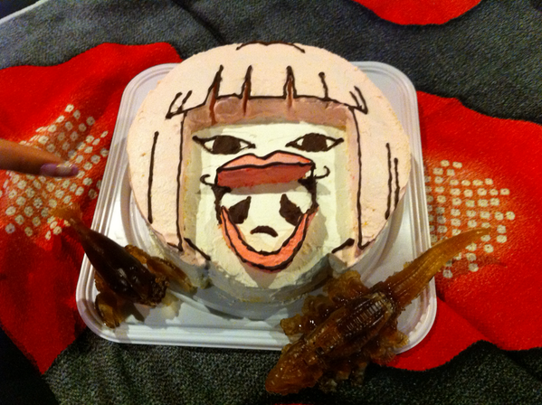 白川周作 On Twitter 誕生日ケーキ繋がりでこれも 以前 トリコ収録時に石田彰さんの誕生日をお祝いしたケーキです スタッフさん力作で トミーロッドを完全再現 すごい そして 切った後も すごかった のです ぎゃゎゎ Http T Co Fsqkpdzvcm
