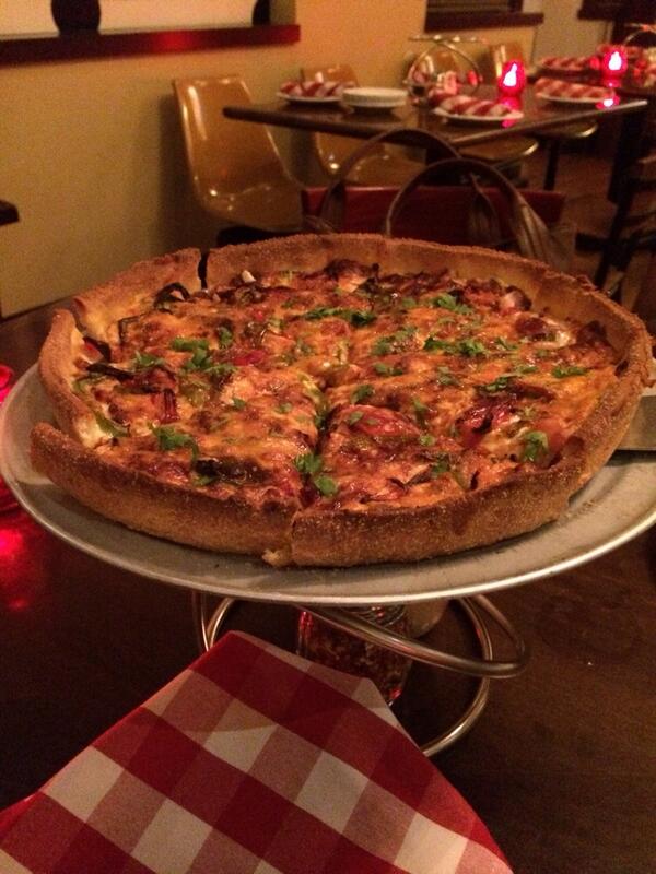 derricksmind's tweet image. First time @ pi pizzeria with @Di va_Songbird4