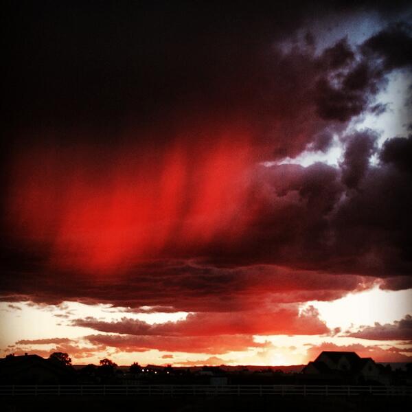 ChrissCameraman's tweet photo. It was a great sunset in grand junction co #gvb http://t.co/15vDl0wSJ1