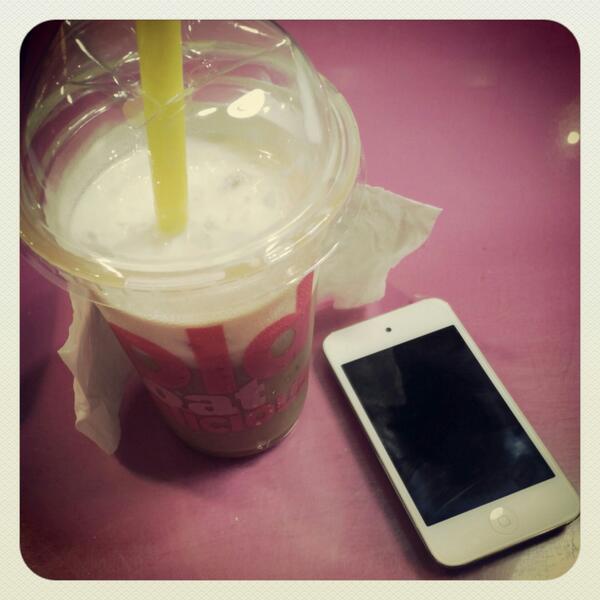 ObladaOoo's tweet photo. Sahur w/ erni :G http://t.co/EVkt5KYxOG