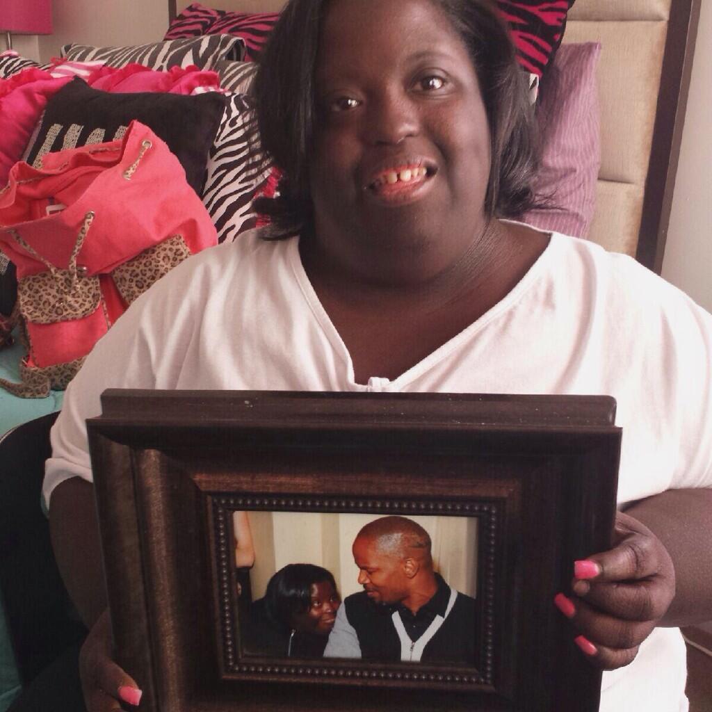 Jamie Foxx On Twitter This Is My Sister Deondra And She Shinesstrong For All Kids And Adults With Down Syndrome Betawards Betawards Http T Co 27ge50tycz