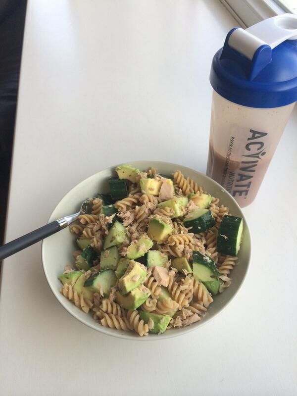 SonoPaul's tweet photo. Perfect post @LesMills double workout meal. @Activ8Nutrition shake and tuna salad #muscle #foodporn #eatclean http://t.co/Ev8ukVX77n