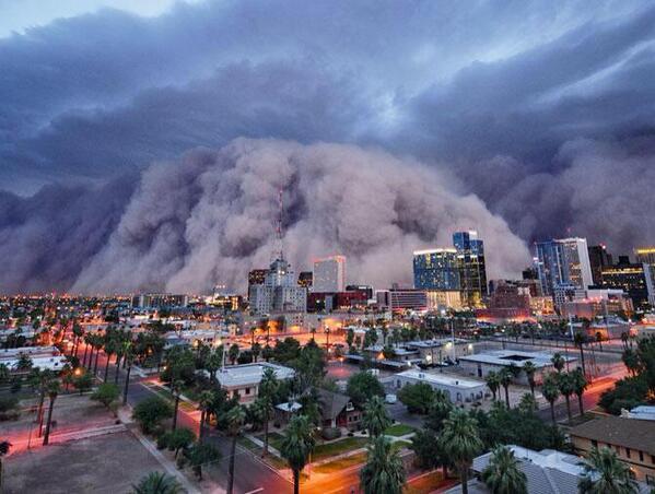 Que a veces no se muestren cosas ESPECTACULARES .Enorme tormenta de polvo en Phoenix, USA. #10CosasQueOdioDeTwitter