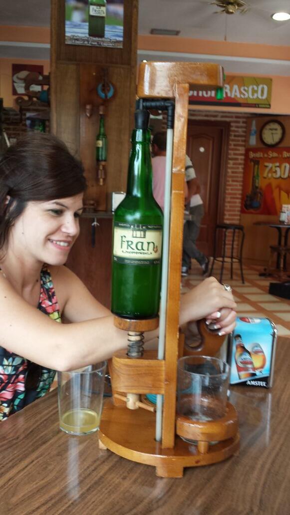 virgi_magan's tweet photo. Sidreando por salamanca http://t.co/spwcZ7he0K