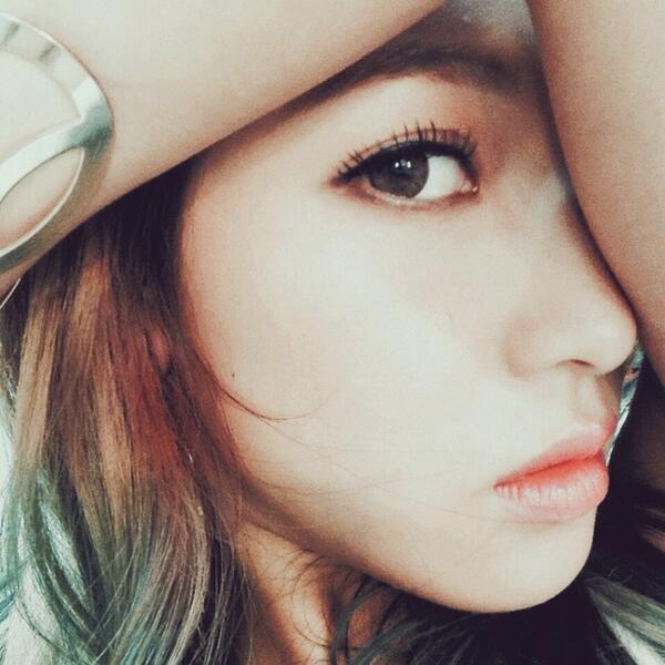 cheronnang's tweet photo. Im so looking forward to our new mv😍😘 http://t.co/z2oc4OsyMJ