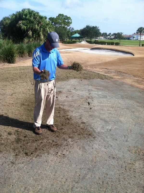 DerekJban4's tweet photo. Sprigging tift eagle putting green and nursery, so FUN! http://t.co/FyKmvjo3Yo